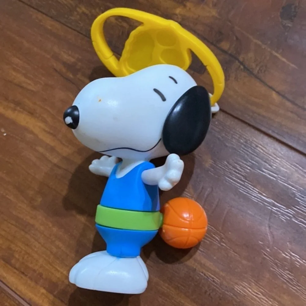 Peanuts Snoopy Charlie Brown Figure Lot NASA Snoopy Book Toys